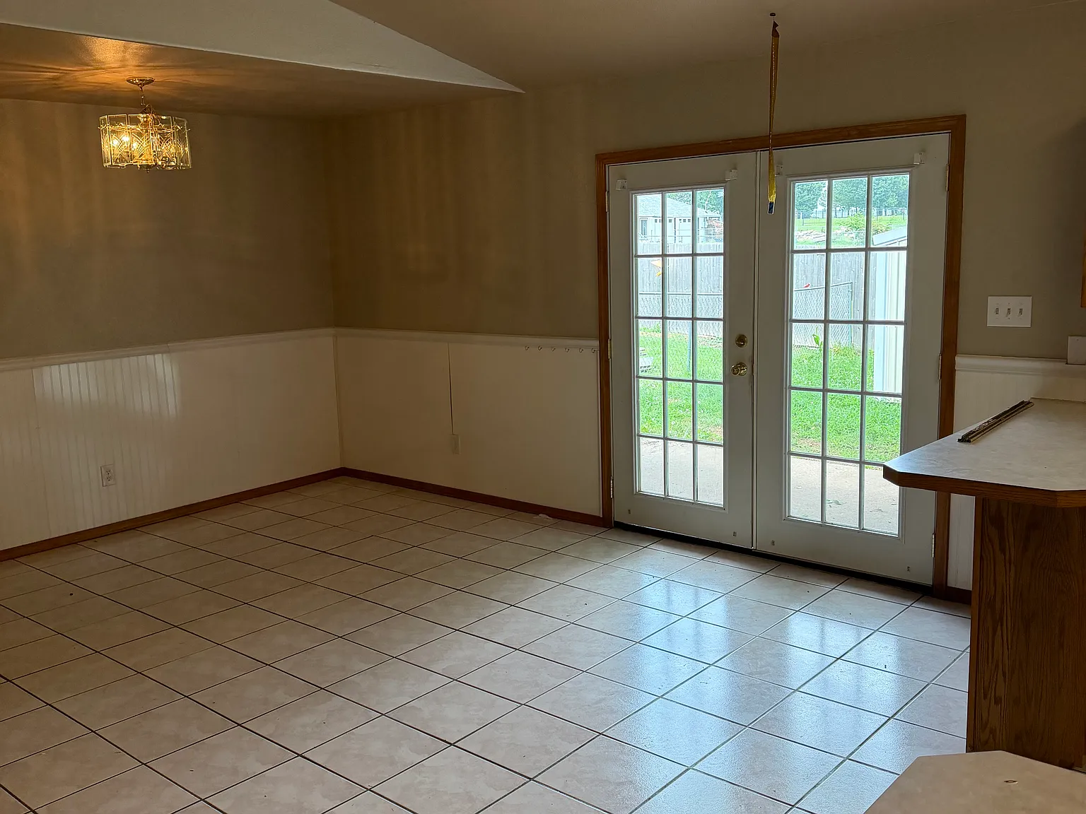 3 bed, 1600 sqft, $1,650 — Photo 3