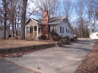 711 Sherbrooke Dr, Winston Salem, NC 27105