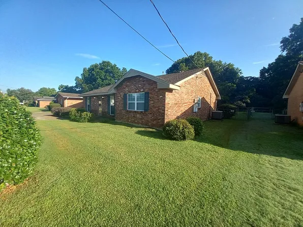824 Williamson Rd, Montgomery, AL 36109