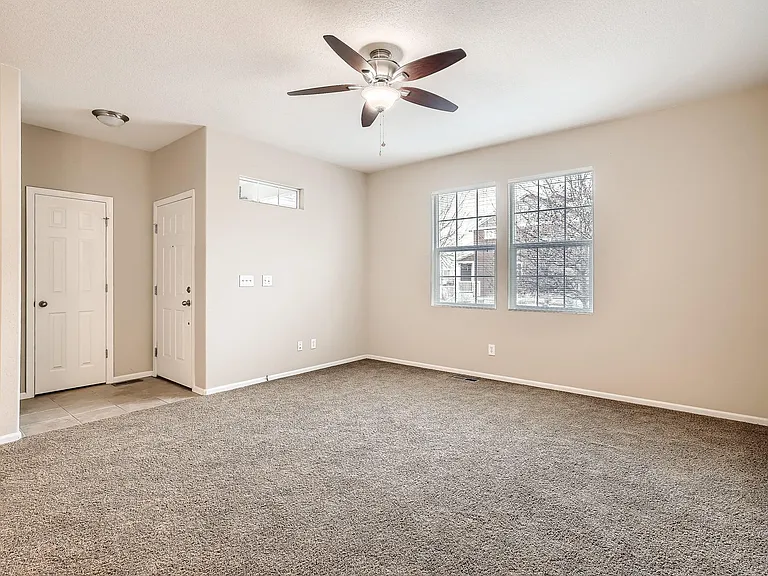 140 Jackson Dr — Photo 4