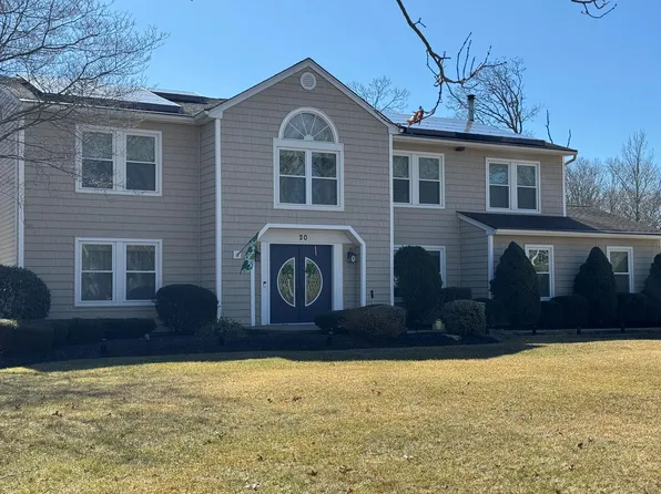 20 Chuck Lane, Selden, NY 11784
