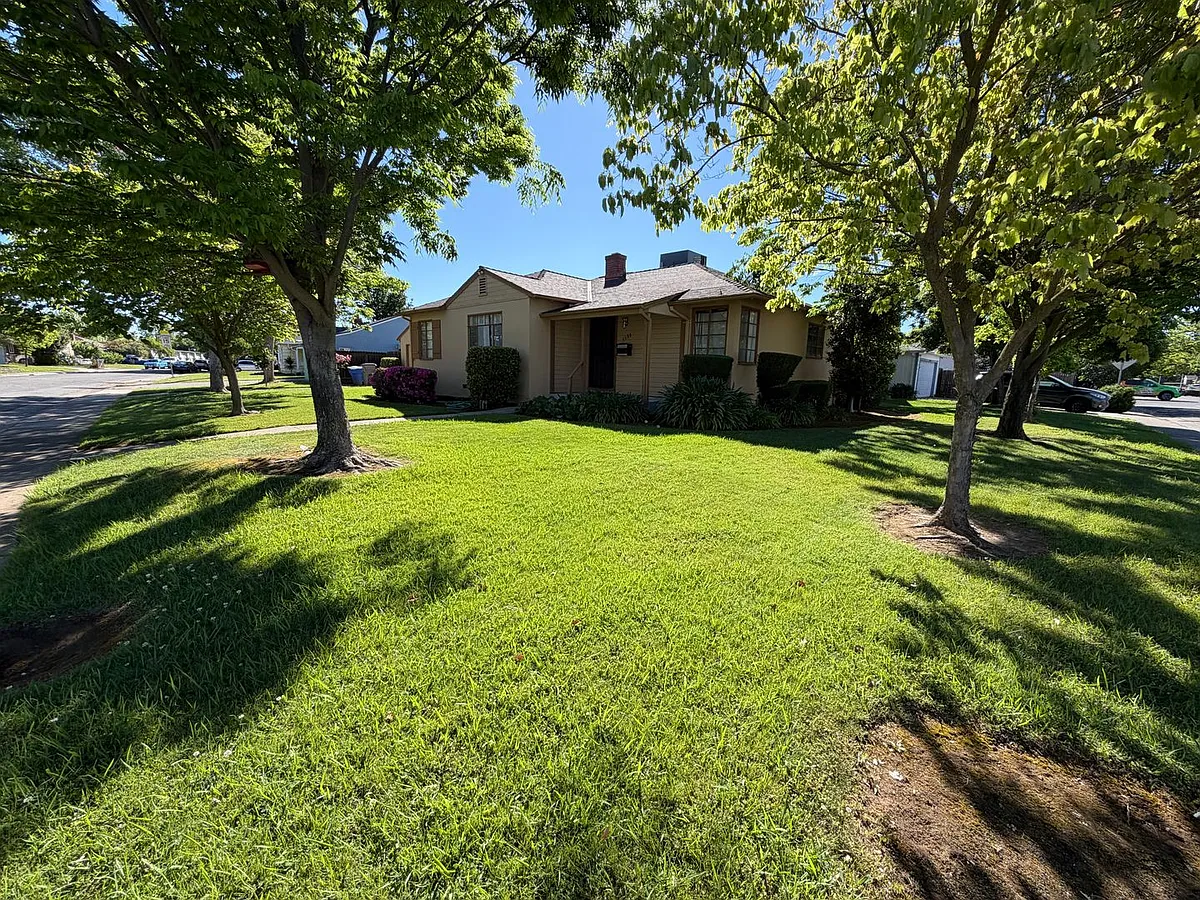 Photo 2 of 32 - 5500 38th Ave - Sacramento, CA Building Photo - 5500 38th Ave