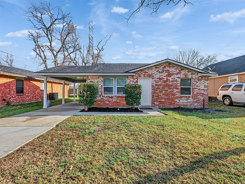 2613 Timber Dr
