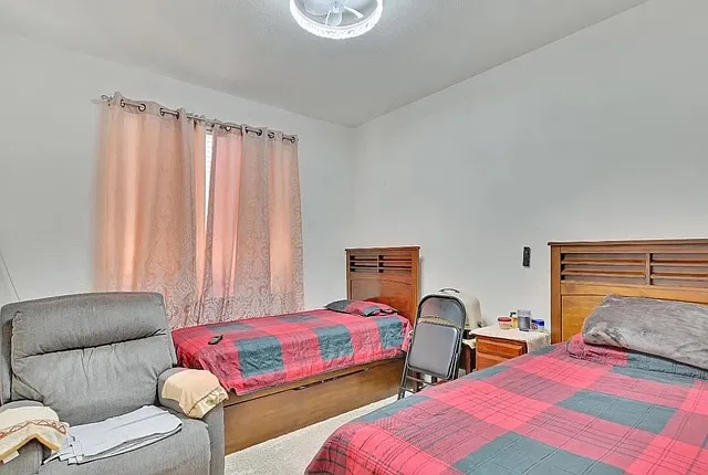 4 bed, 1832 sqft, $2,600 — Photo 2