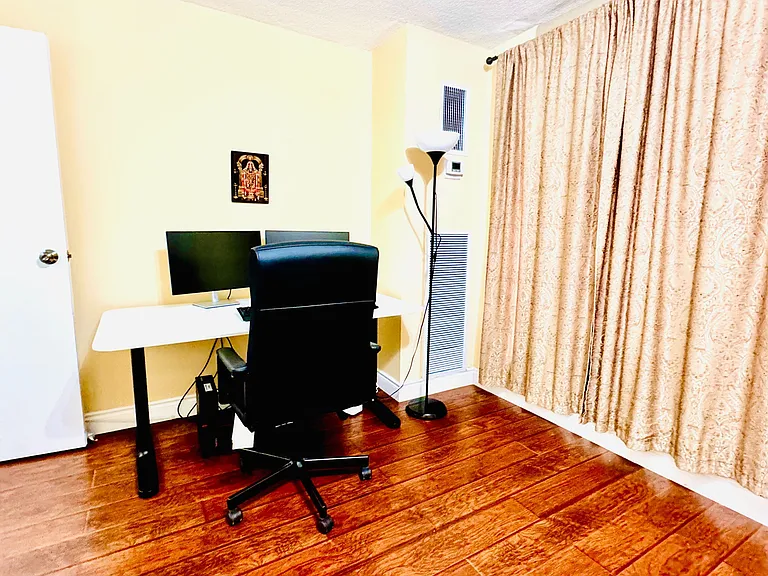 21 Knightsbridge Rd #1205 — Photo 7