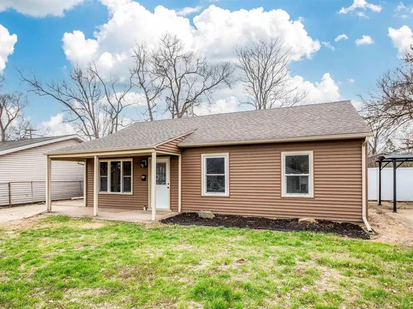 1408 Koch St, Pekin, IL 61554