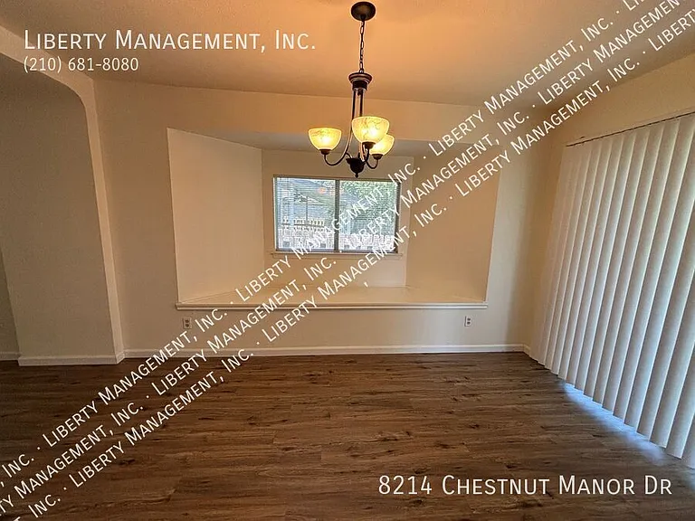 8214 Chestnut Manor Dr — Photo 7
