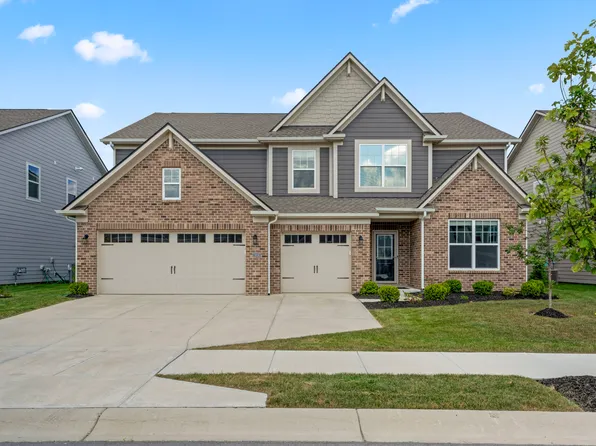 9738 Virginia Pine Dr, Fishers, IN 46040