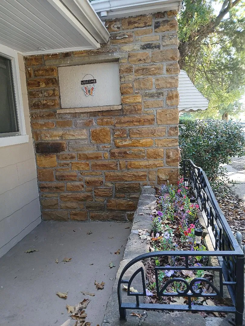 2 bed, 2.5 bath, 1282 sqft, $1,200 — Photo 3