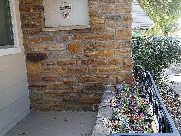 3rd image of 3223 W 40th St