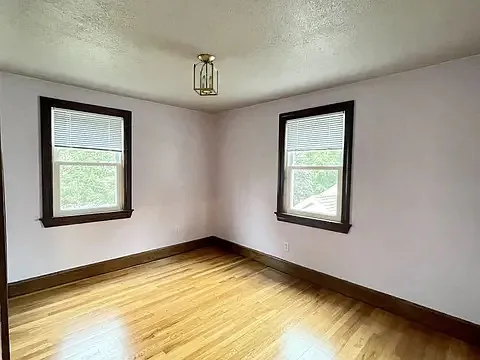 2 bed, 850 sqft, $2,200 — Photo 3