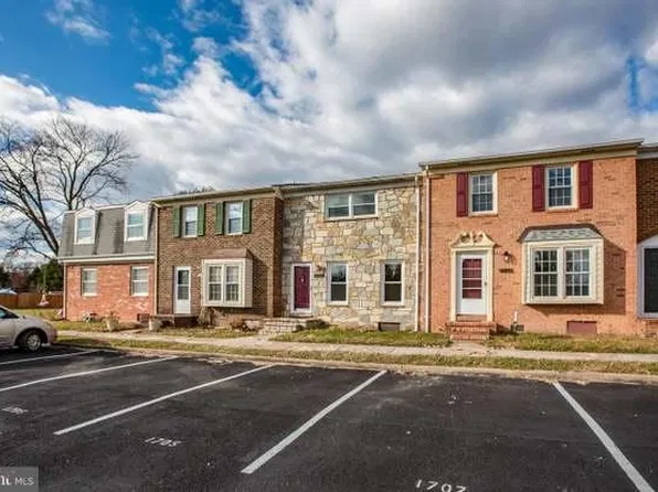 1705 Meadow Dr, Fredericksburg, VA 22405