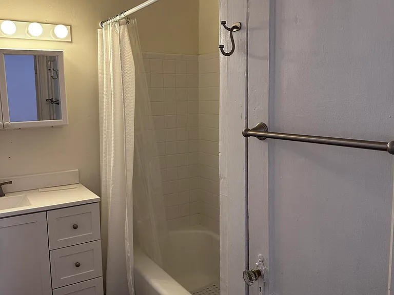518 Oakwood Ave #A — Photo 5