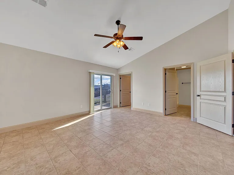 HILLRISE APARTMENTS — Photo 17