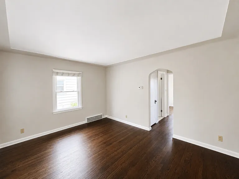 22424 Nowlin St — Photo 3