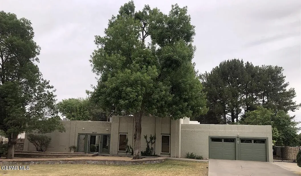 3 bed, 2.0 bath, 2312 sqft, $3,400 — Photo 1