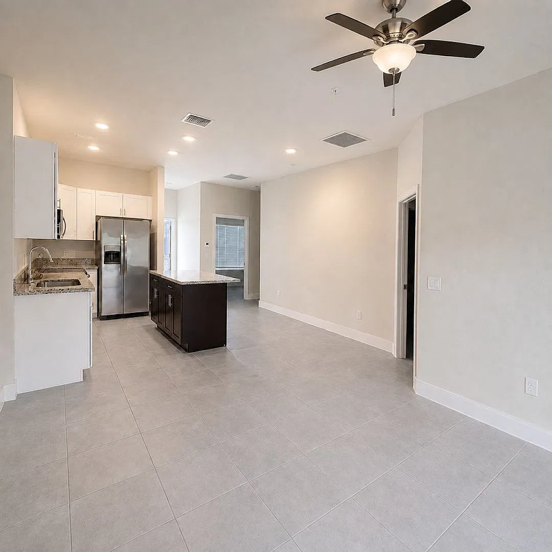 3221-3409 SW 8th Pl — Photo 4