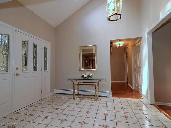 5th image of 1605 Badger Dr