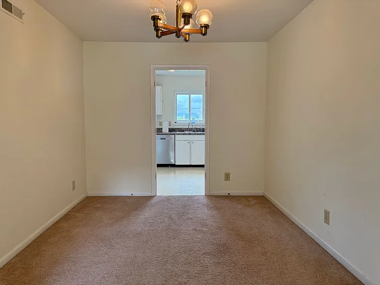 319 Harvest Dr — Photo 9