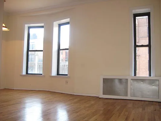 Rented by Square One Group | media 5