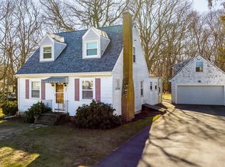 394 Sconticut Neck Rd, Fairhaven, MA 02719