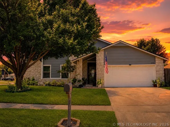13796 S Oak Pl, Glenpool, OK 74033
