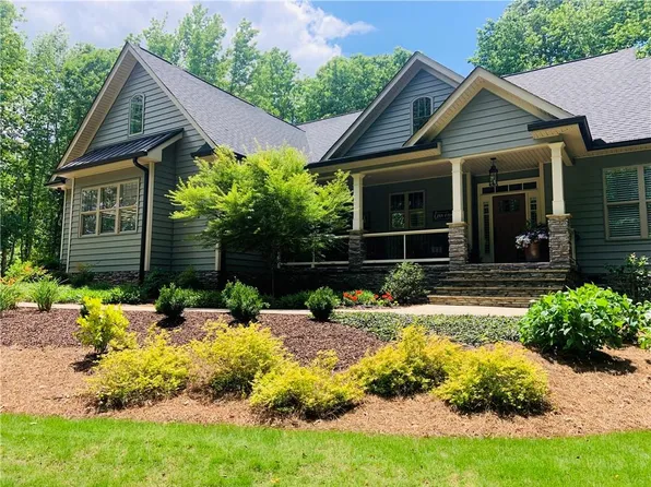 7671 Fern Ln, Lula, GA 30554