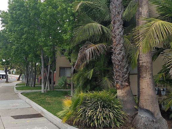 2nd image of 7932 La Mesa Blvd APT B