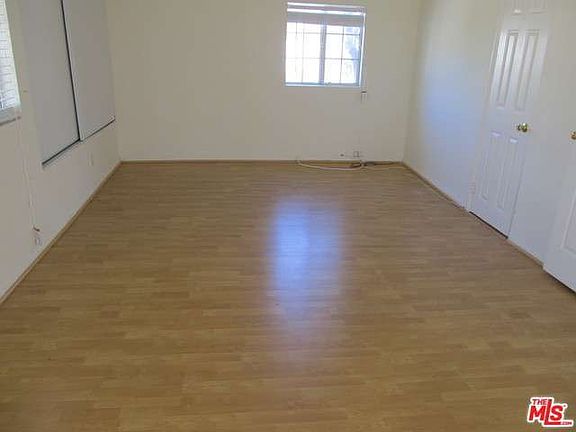 5th image of 1053 S Harvard Blvd