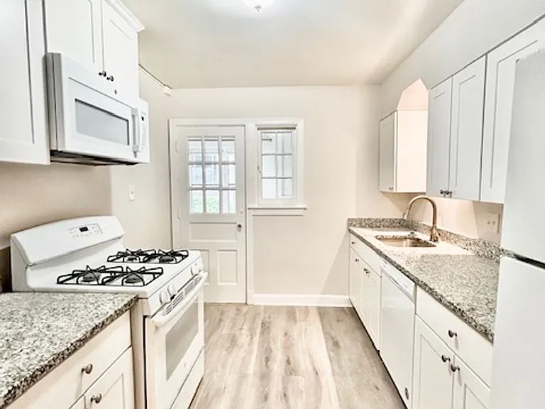 - 4534 Avondale Street — Photo 41