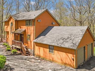 131 White Pine Dr, Milford, PA 18337