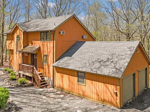 131 White Pine Dr, Milford, PA 18337