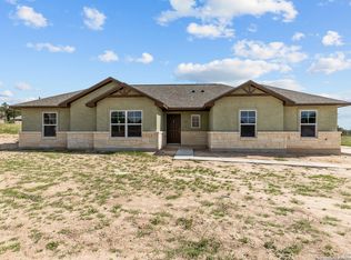 50 Log Cabin Way, Poteet, TX 78065