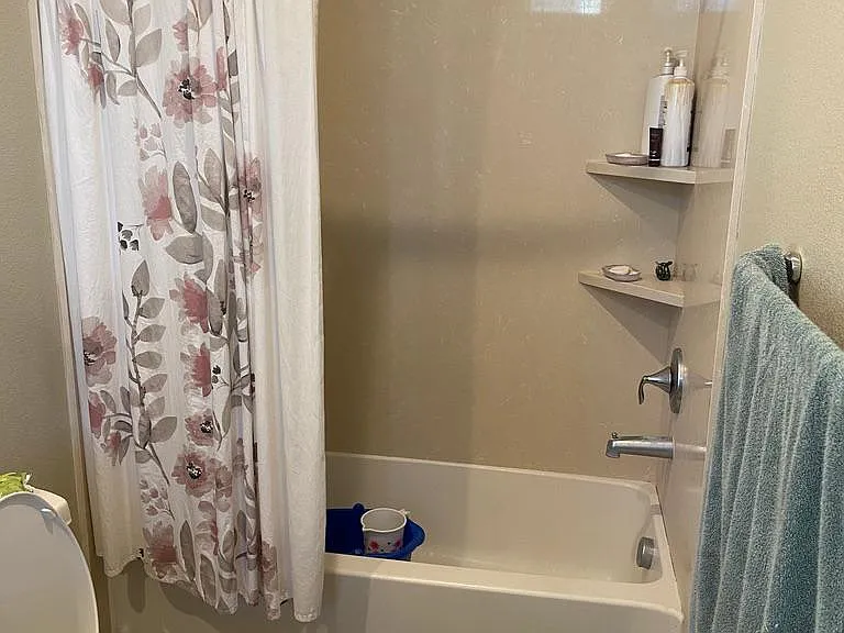 2932 Stringham Way — Photo 37