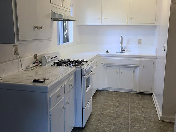 4th image of 21431 Valerio St