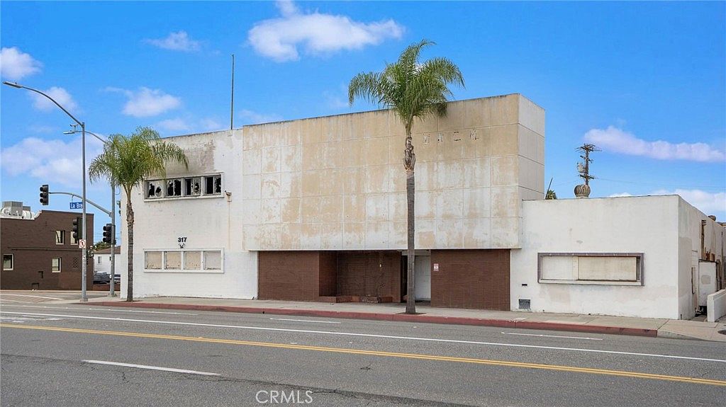 317 S La Brea Ave, Inglewood, CA 90301 | MLS #SB26051382 | Zillow