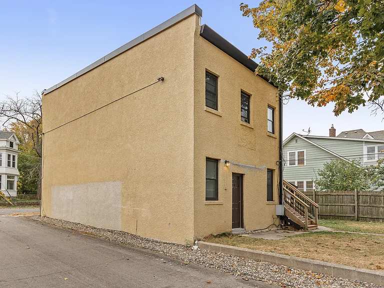 745 Margaret St #4 — Photo 4