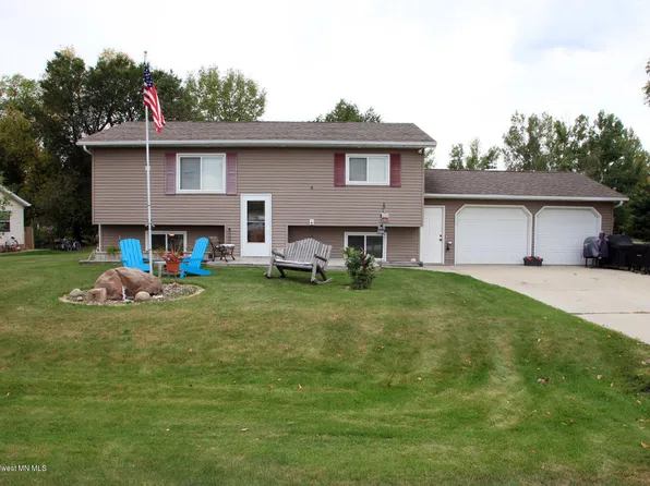 1324 Pelican Ln, Detroit Lakes, MN 56501