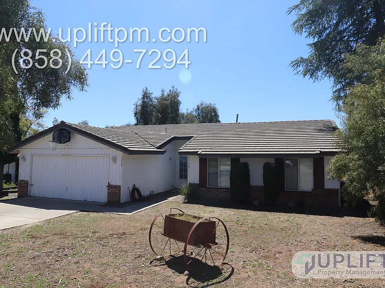 15938 Caras Ct — Photo 1