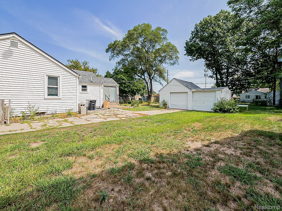 20380 Floral St, photo 20