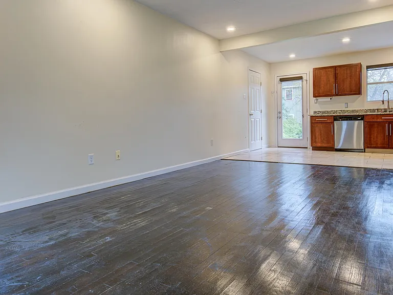 4813 Duval St — Photo 15
