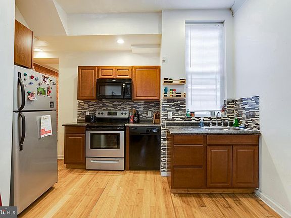 4th image of 4031 Green St