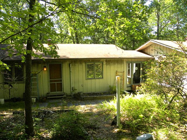 2nd image of 3061 Rockbridge Rd