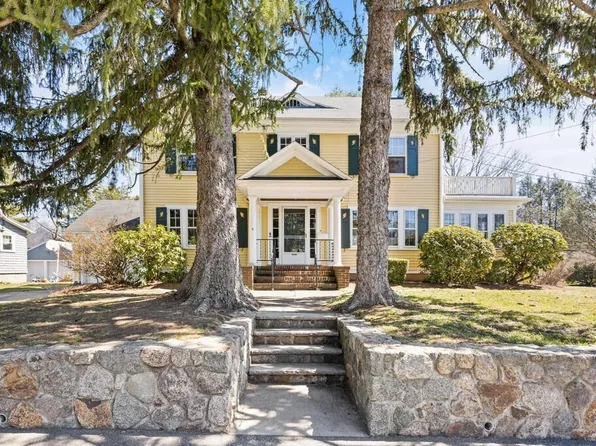 8 Spring St, Lexington, MA 02421