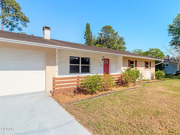4th image of 1913 Sabal Palm Dr