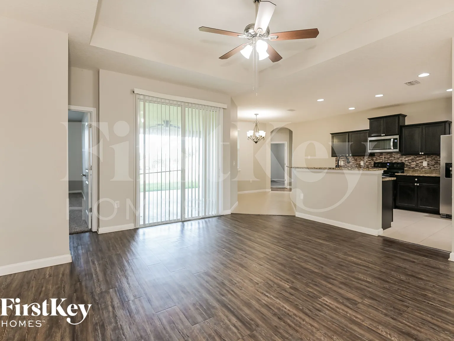 5 bed, 3.0 bath, 2343 sqft, $2,695 — Photo 2