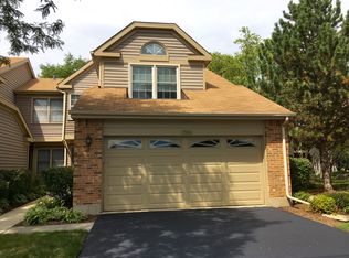 3164 Carriage Way Dr, Arlington Heights, IL 60004