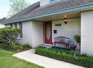 1853 Aspen Ln, Seabrook, TX 77586