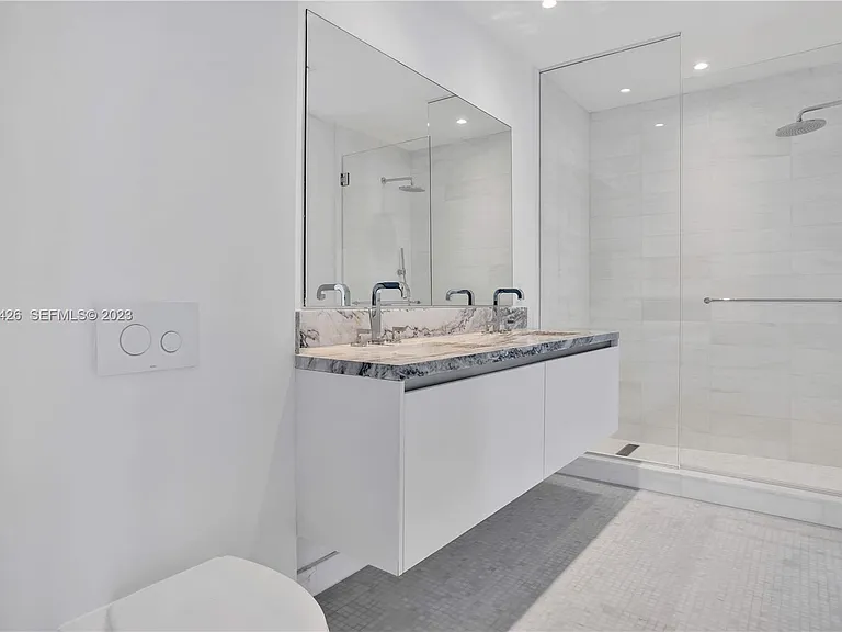 700 NE 26th Ter #1300 — Photo 3