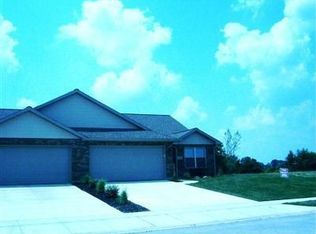 2120 Navajo Trl, Piqua, OH 45356